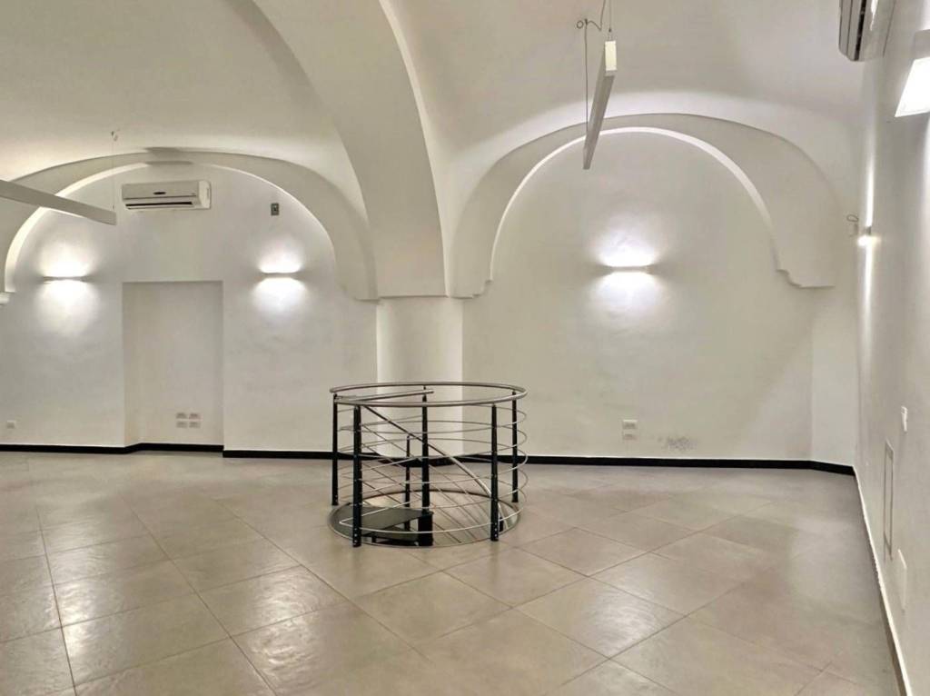 negozio in affitto a Roma