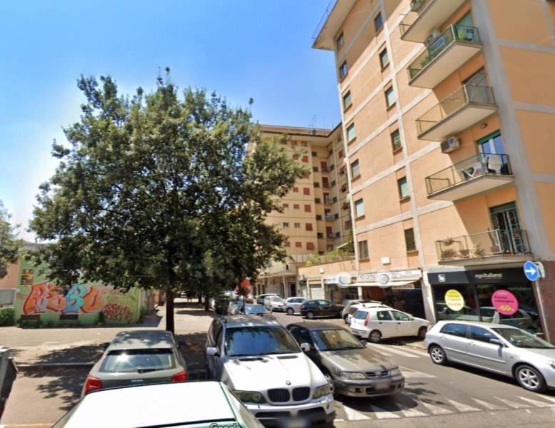 locale di sgombero in affitto a Roma in zona Appio Claudio