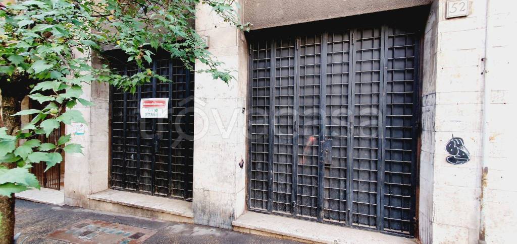 negozio in affitto a Roma in zona Appio Latino