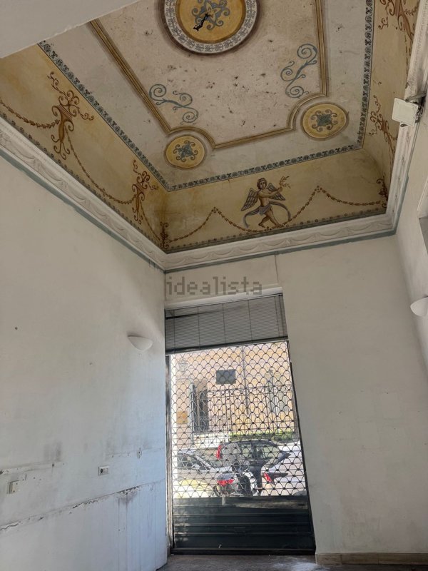 locale commerciale in affitto a Roma in zona Campo Marzio