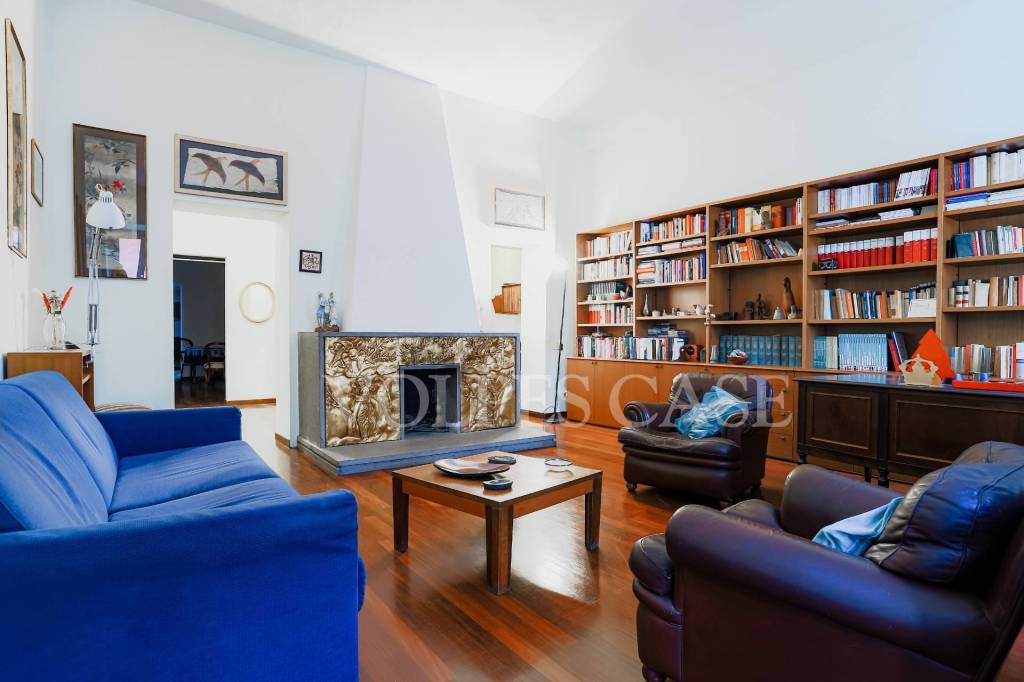 appartamento in affitto a Roma in zona Trevi-Colonna