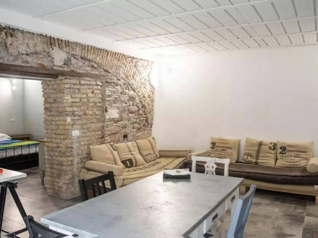 appartamento in affitto a Roma in zona Appio Latino