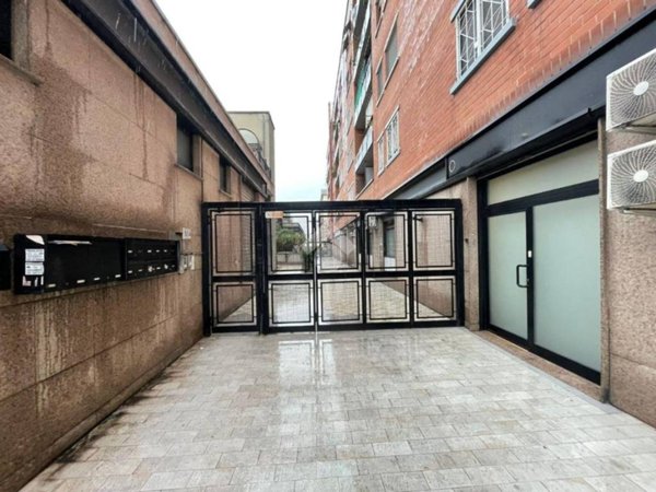 ufficio in affitto a Roma in zona San Basilio