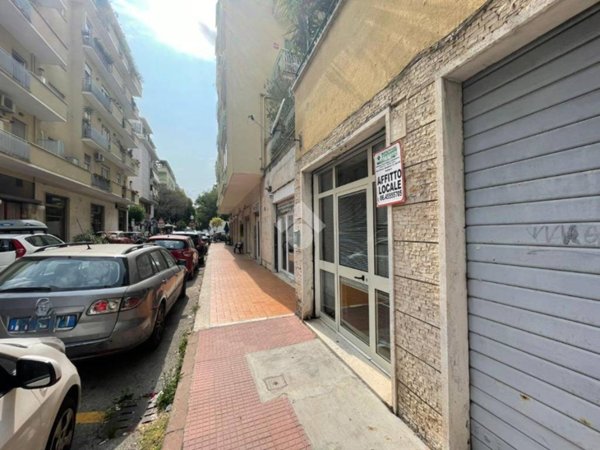 negozio in affitto a Roma in zona Nomentano
