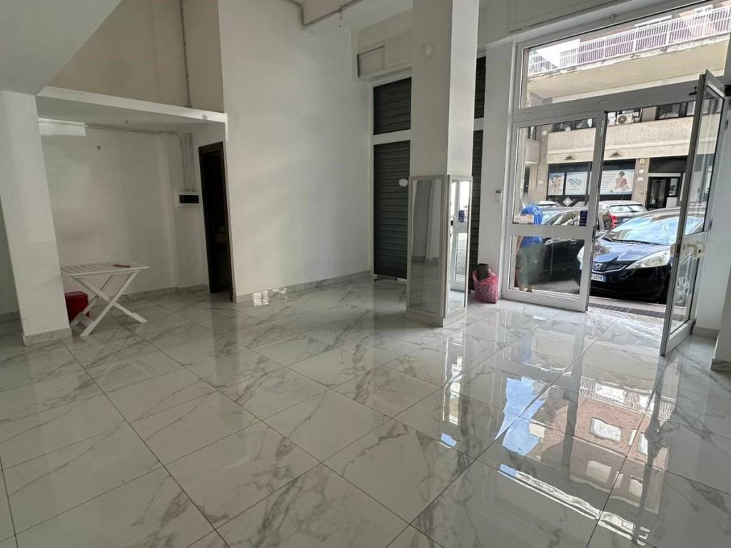 negozio in affitto a Roma in zona Alessandrino