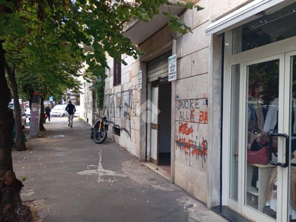 negozio in affitto a Roma in zona Prenestino-Labicano