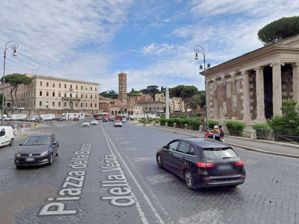 negozio in affitto a Roma in zona San Saba - Ripa