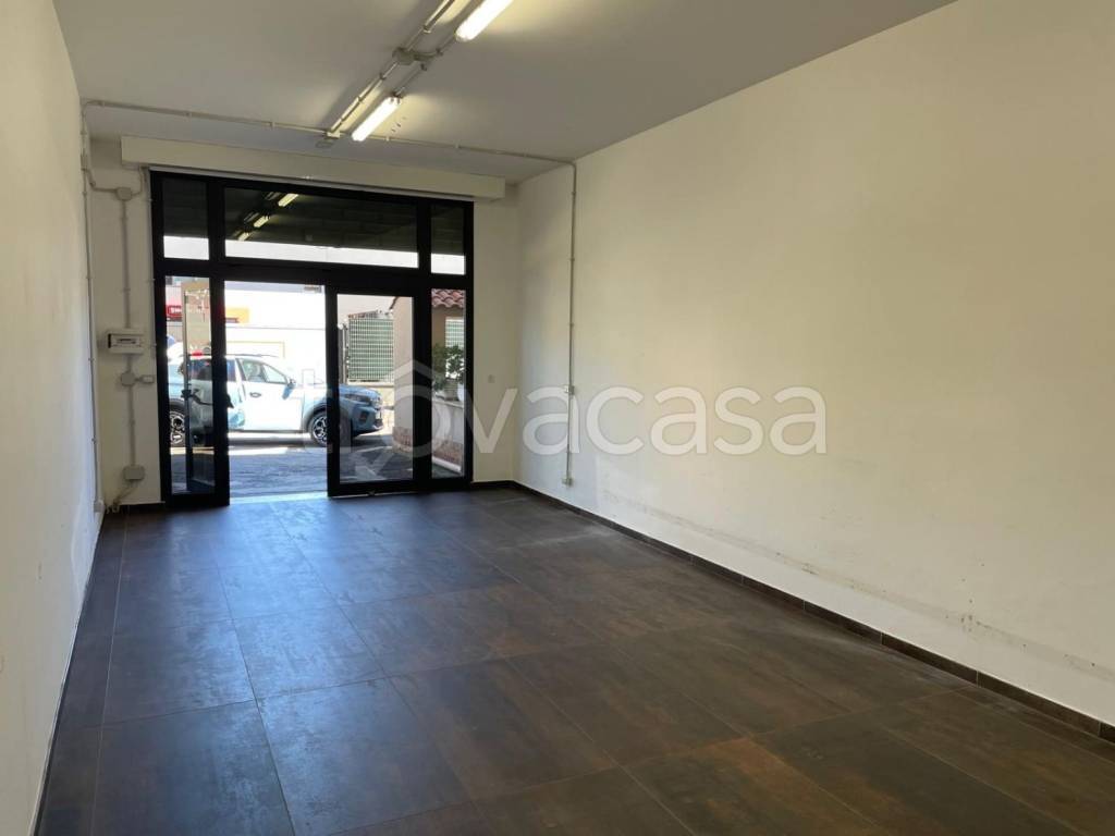 negozio in affitto a Roma