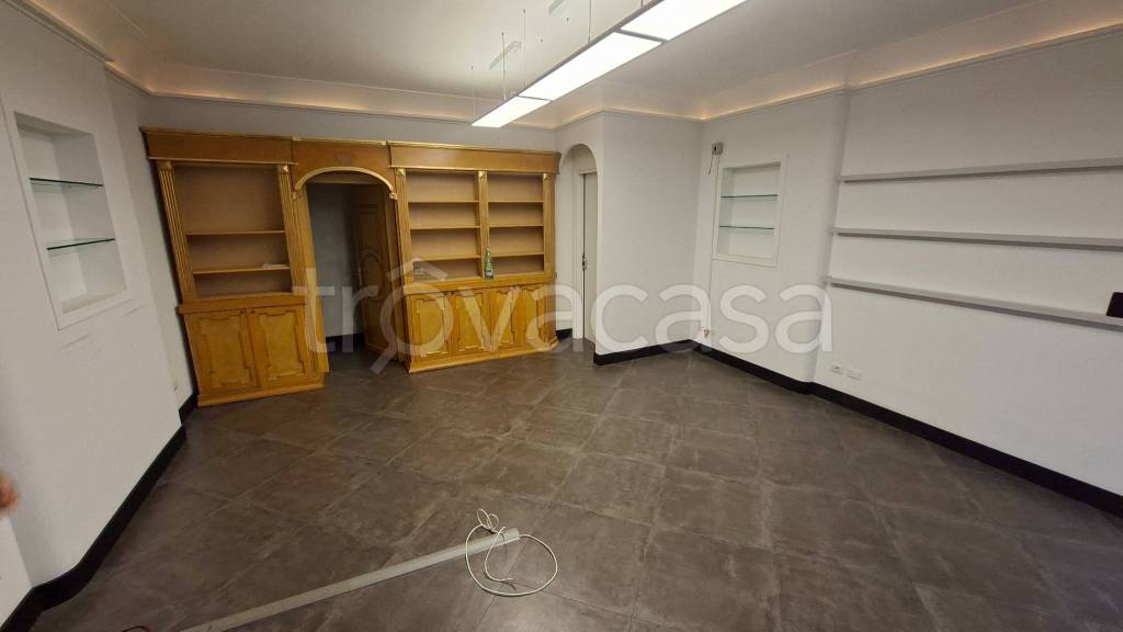 negozio in affitto a Roma in zona Rione Monti/Campitelli