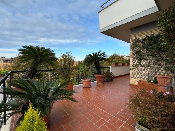 appartamento in affitto a Roma in zona Tomba di Nerone