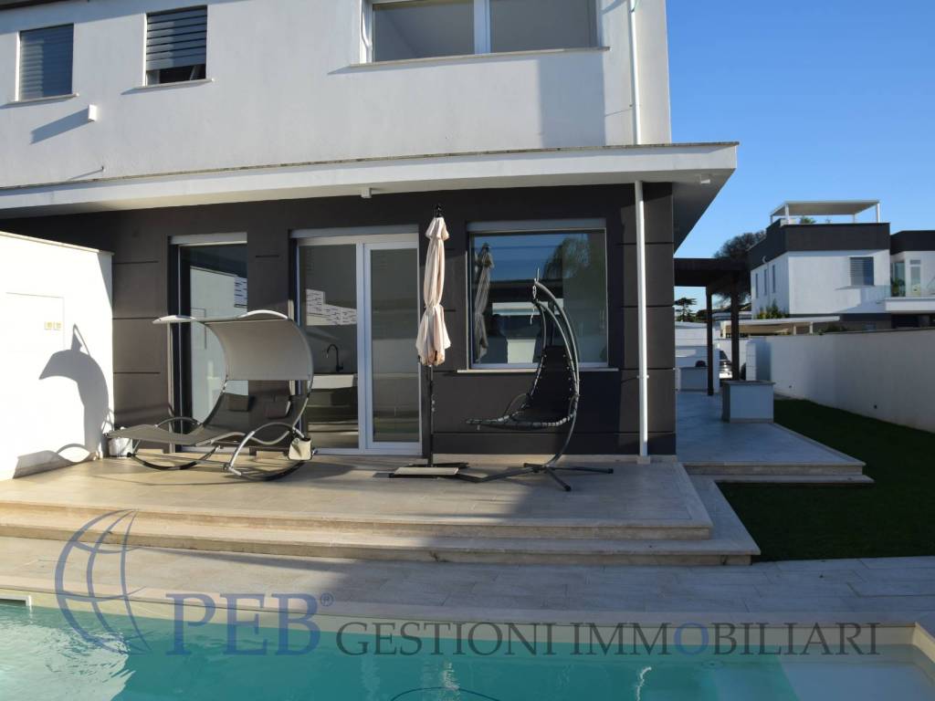 casa indipendente in affitto a Roma in zona Infernetto