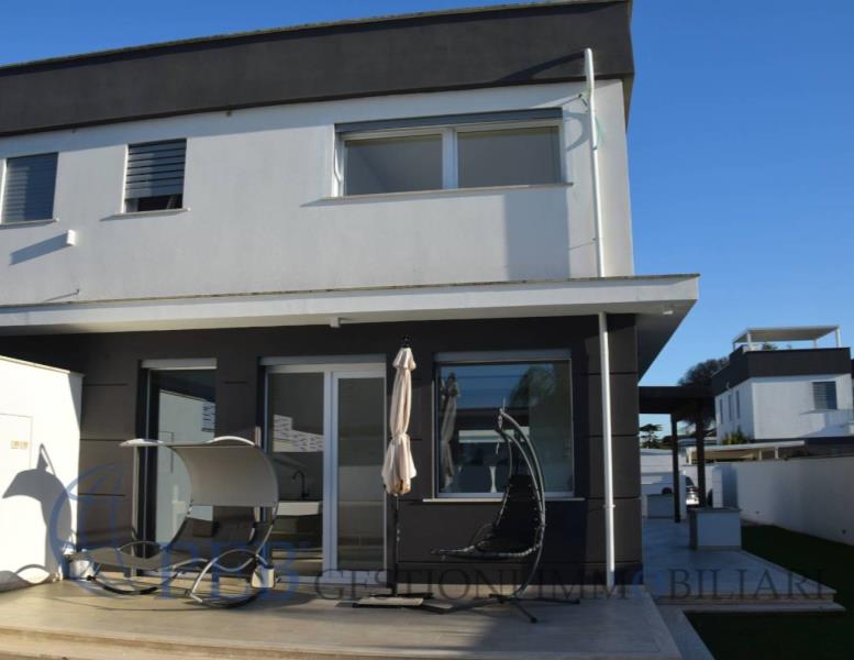 casa indipendente in affitto a Roma in zona Axa