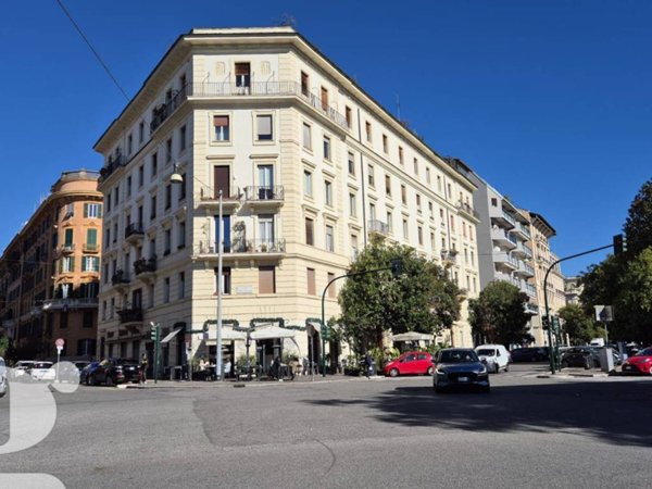 locale commerciale in affitto a Roma