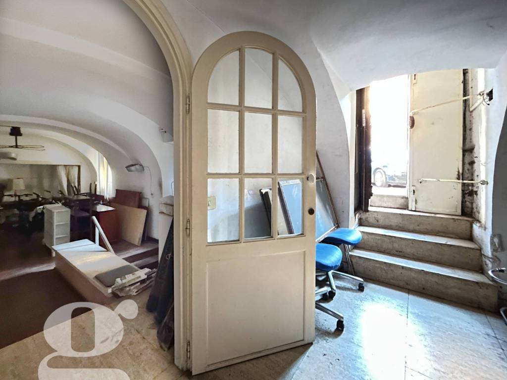 locale commerciale in affitto a Roma