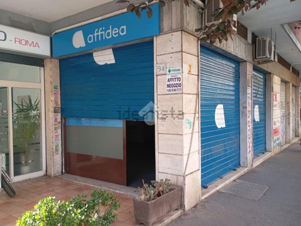 locale commerciale in affitto a Roma in zona Appio Claudio
