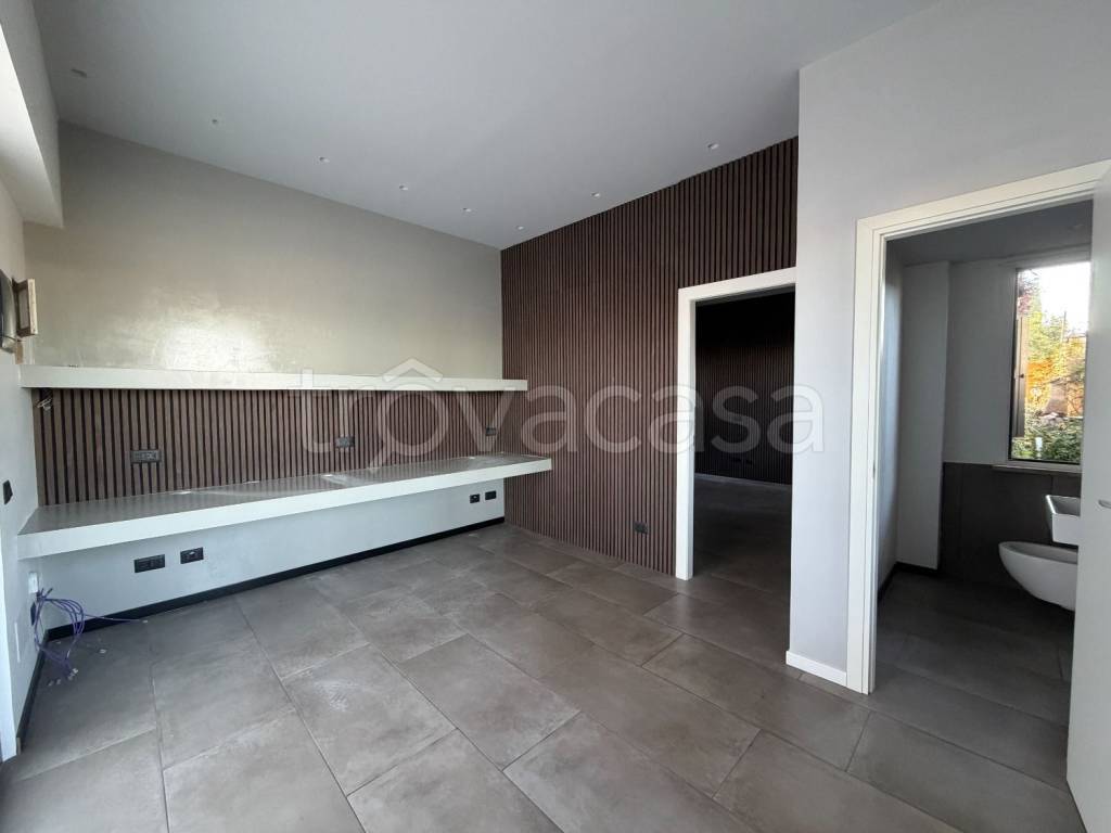 negozio in affitto a Roma