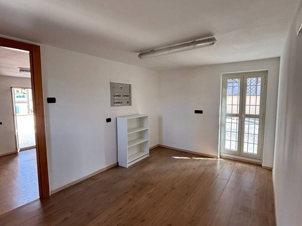 ufficio in affitto a Roma in zona Appio Latino
