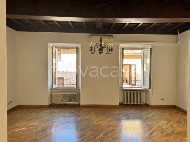 appartamento in affitto a Roma in zona Parione/Sant'Eustachio