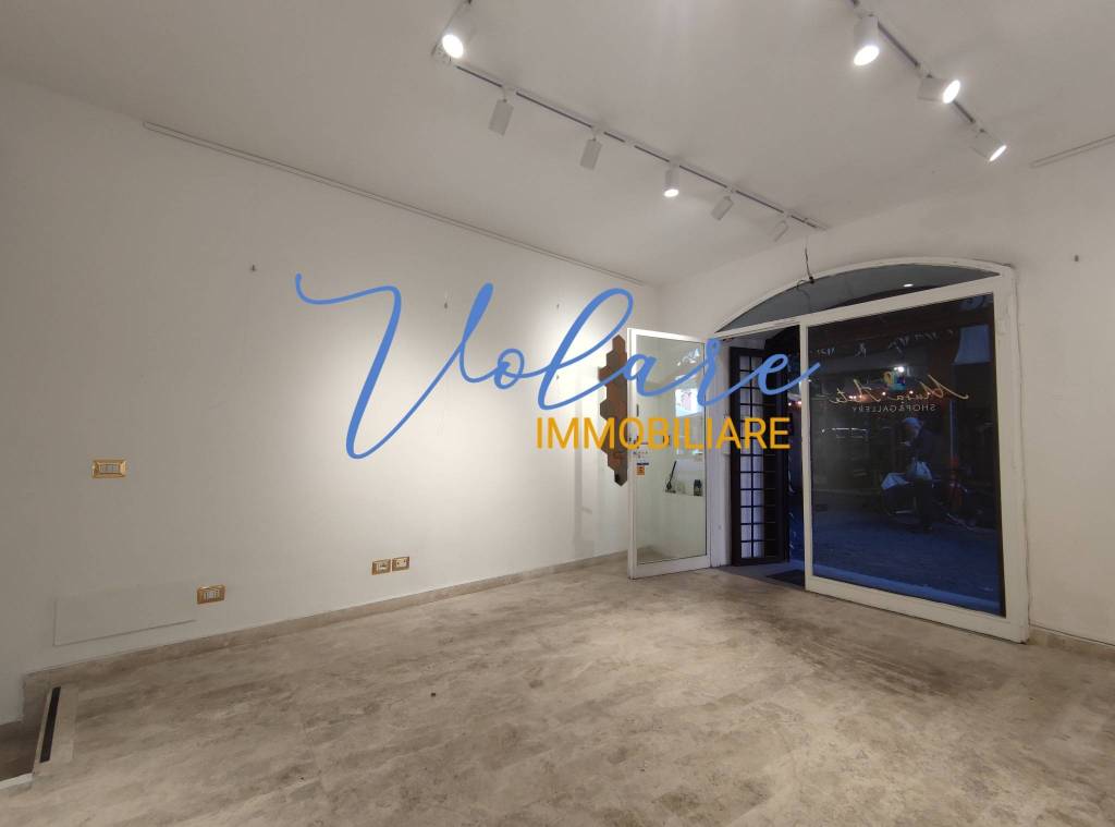 negozio in affitto a Roma in zona Parione/Sant'Eustachio