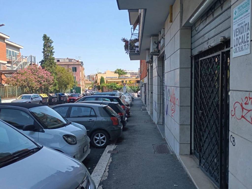 negozio in affitto a Roma in zona Prenestino-Labicano