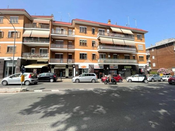 negozio in affitto a Roma in zona Salario