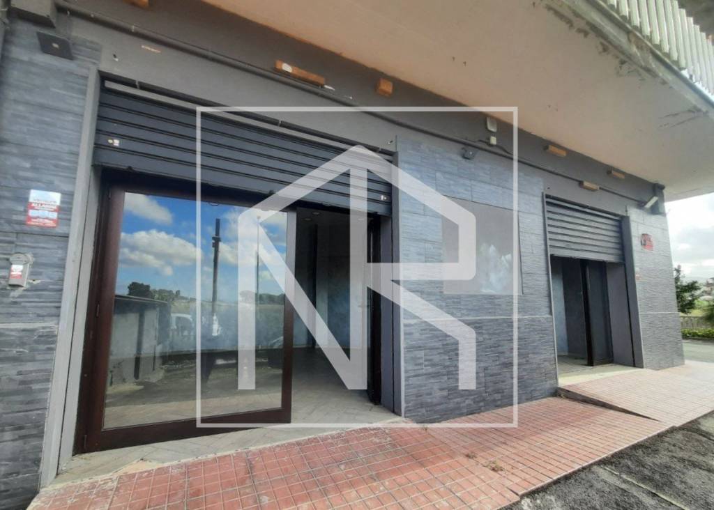 negozio in affitto a Roma in zona Borghesiana