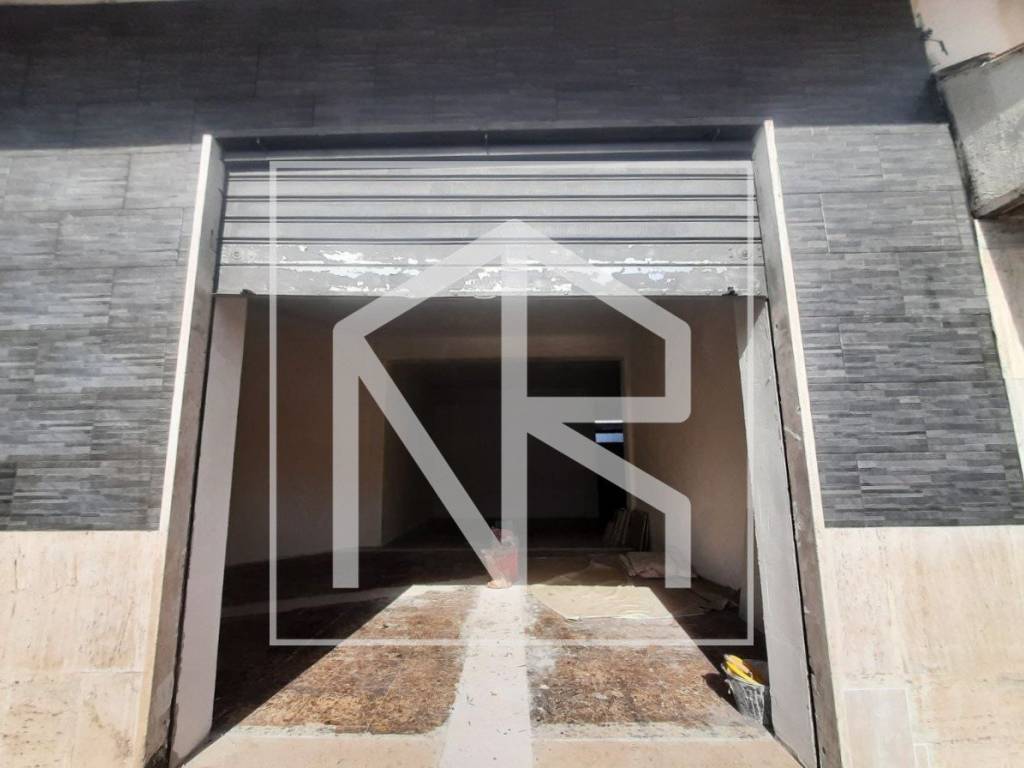 negozio in affitto a Roma in zona Borghesiana