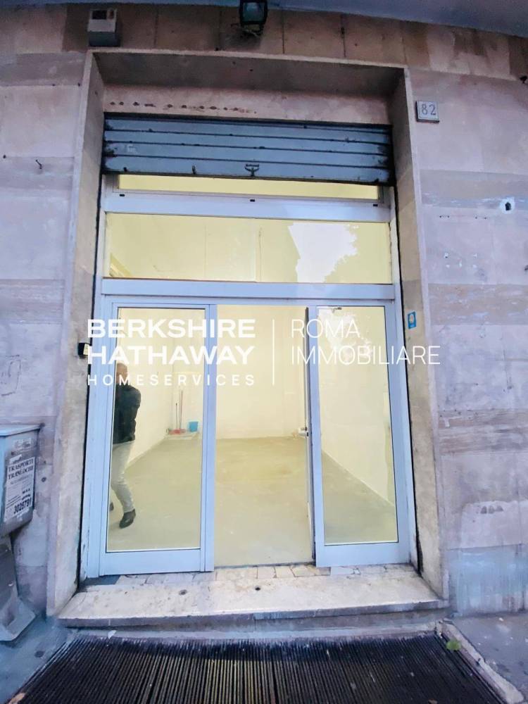 locale commerciale in affitto a Roma in zona Della Vittoria