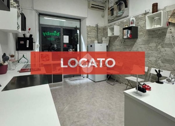 locale commerciale in affitto a Roma in zona Tuscolano