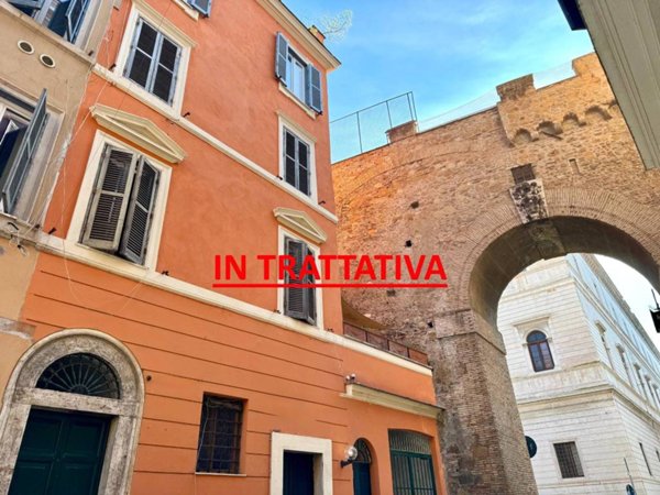 appartamento in affitto a Roma in zona Rione Borgo