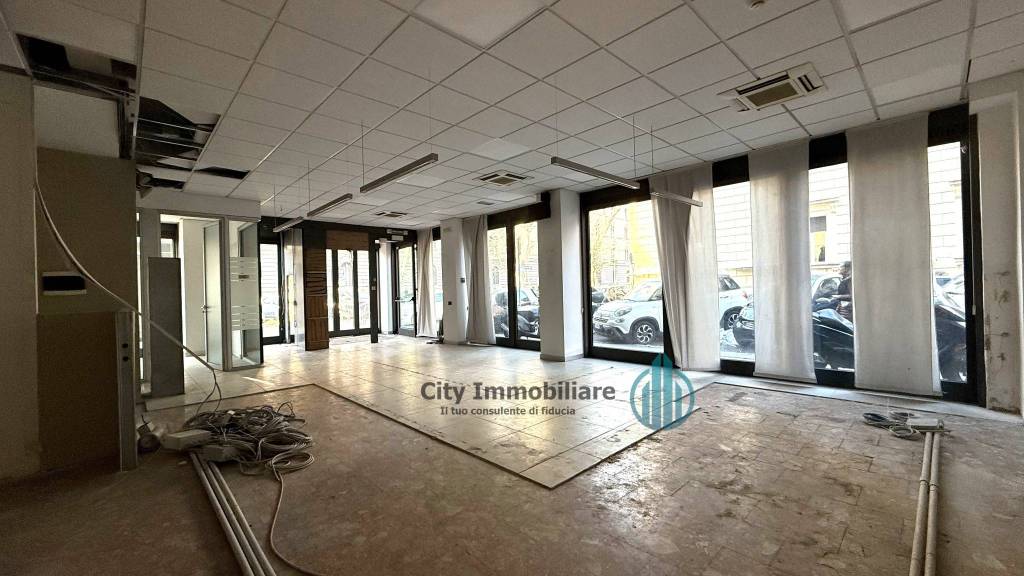 negozio in affitto a Roma in zona Rione Prati