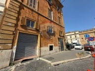 negozio in affitto a Roma in zona Centro Storico