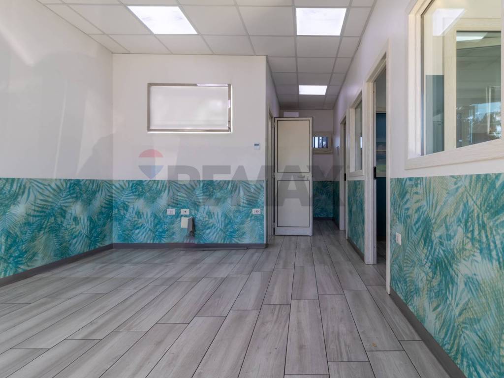 negozio in affitto a Roma in zona Borghesiana