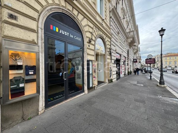 negozio in affitto a Roma in zona Rione Monti/Campitelli