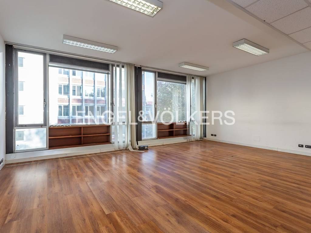 ufficio in affitto a Roma in zona EUR