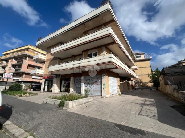 locale commerciale in affitto a Roma in zona Torrevecchia