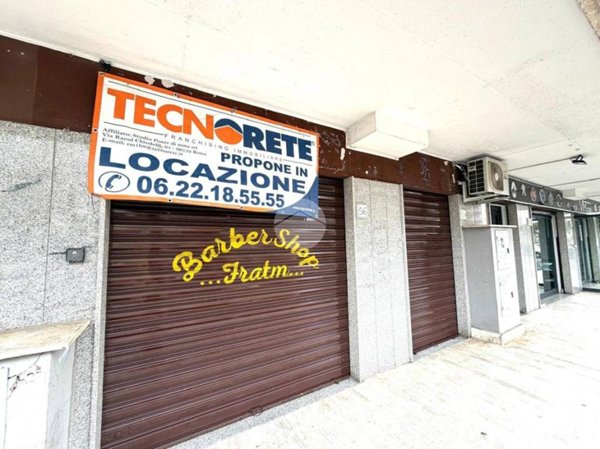 negozio in affitto a Roma in zona Ponte di Nona