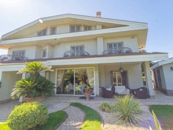 casa indipendente in affitto a Roma in zona Casal Morena