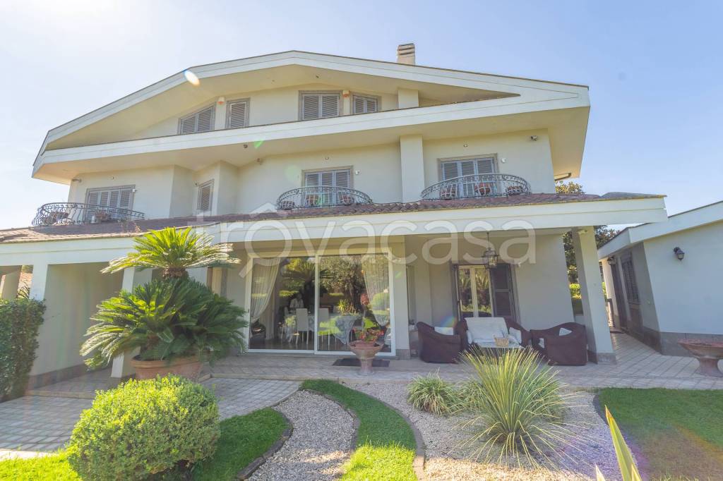 casa indipendente in affitto a Roma in zona Casal Morena