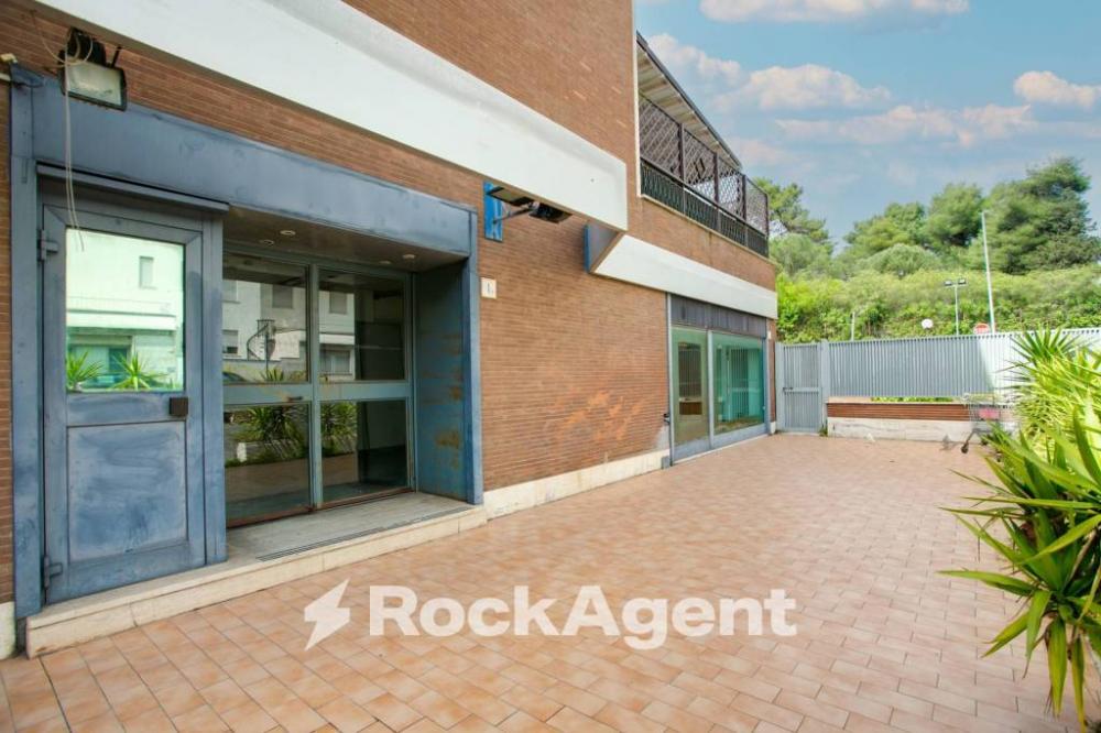 negozio in affitto a Roma in zona Trionfale