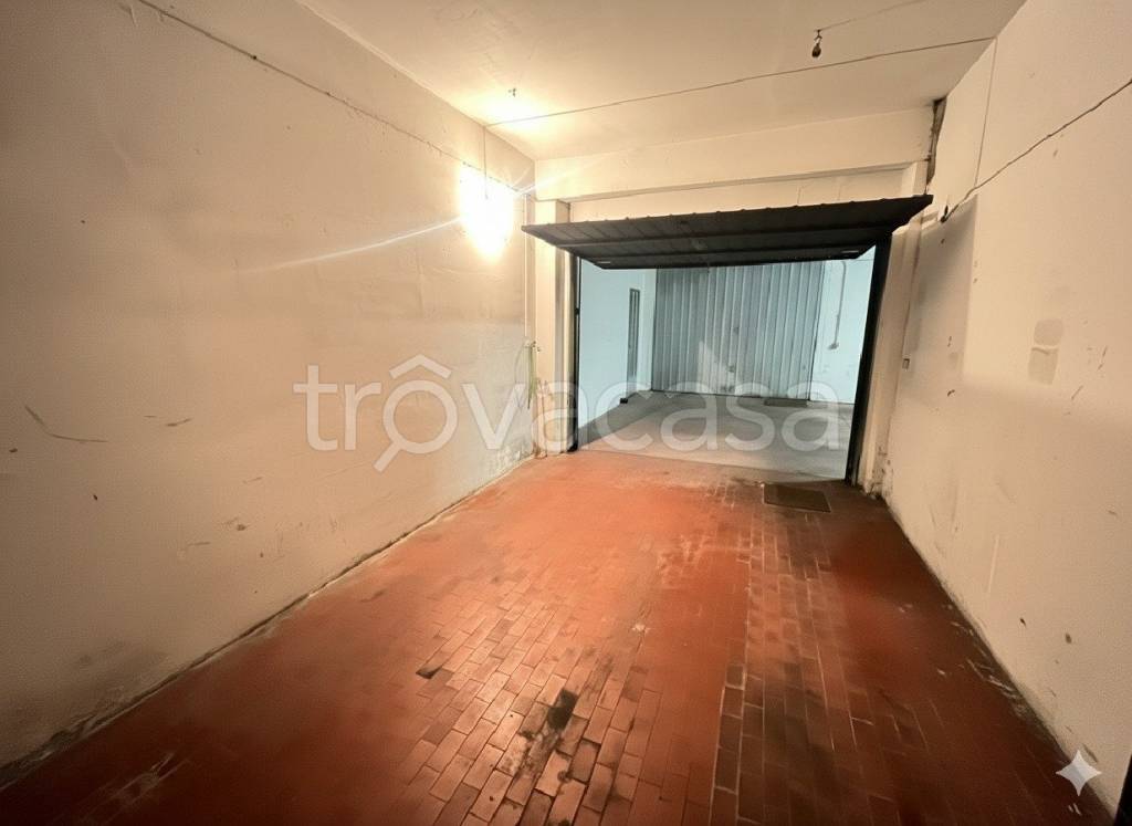 locale di sgombero in affitto a Roma in zona Gianicolense