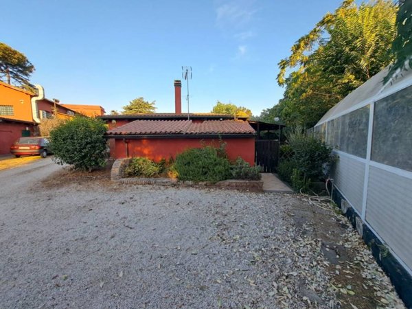 casa indipendente in affitto a Roma in zona Giuliano Dalmata