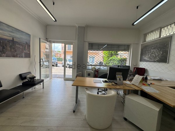 ufficio in affitto a Roma in zona Tomba di Nerone