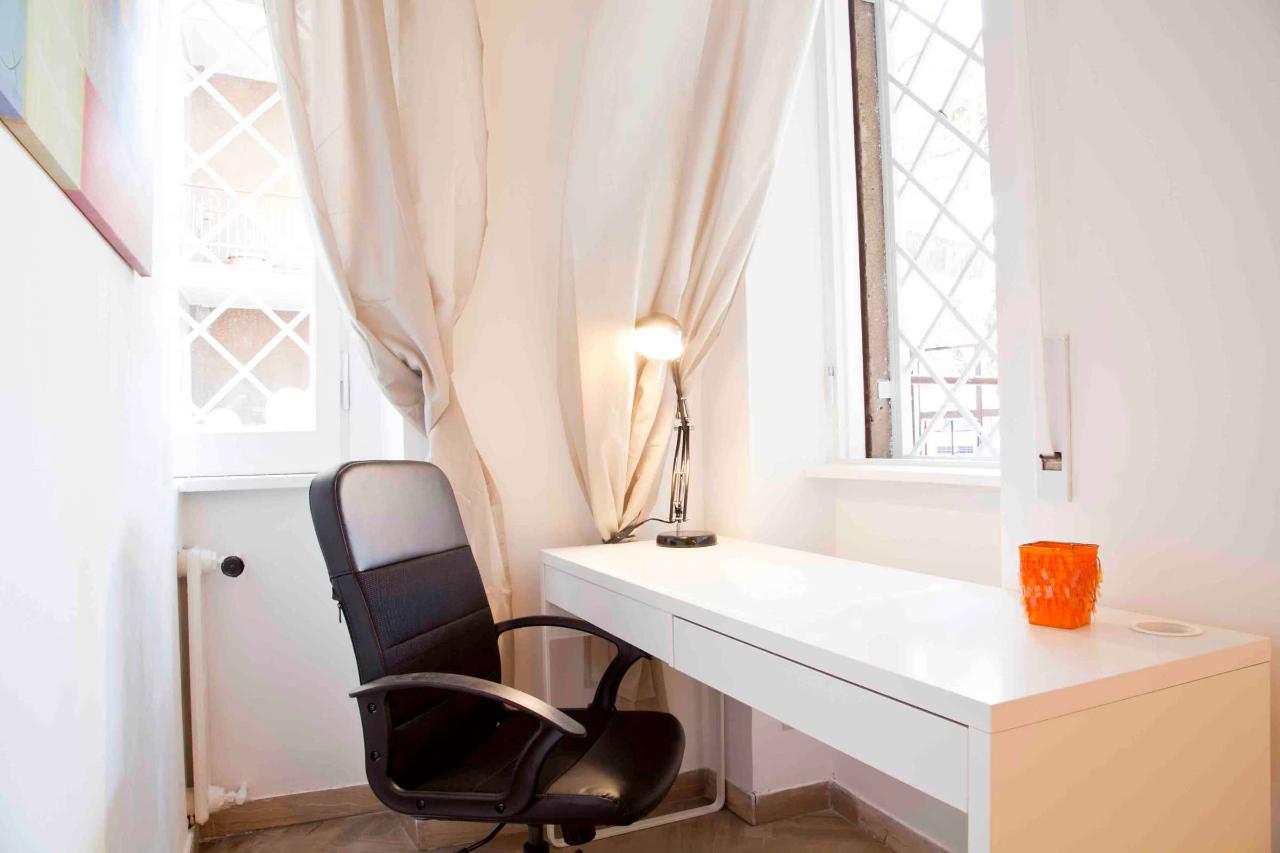 negozio in affitto a Roma in zona Ostiense