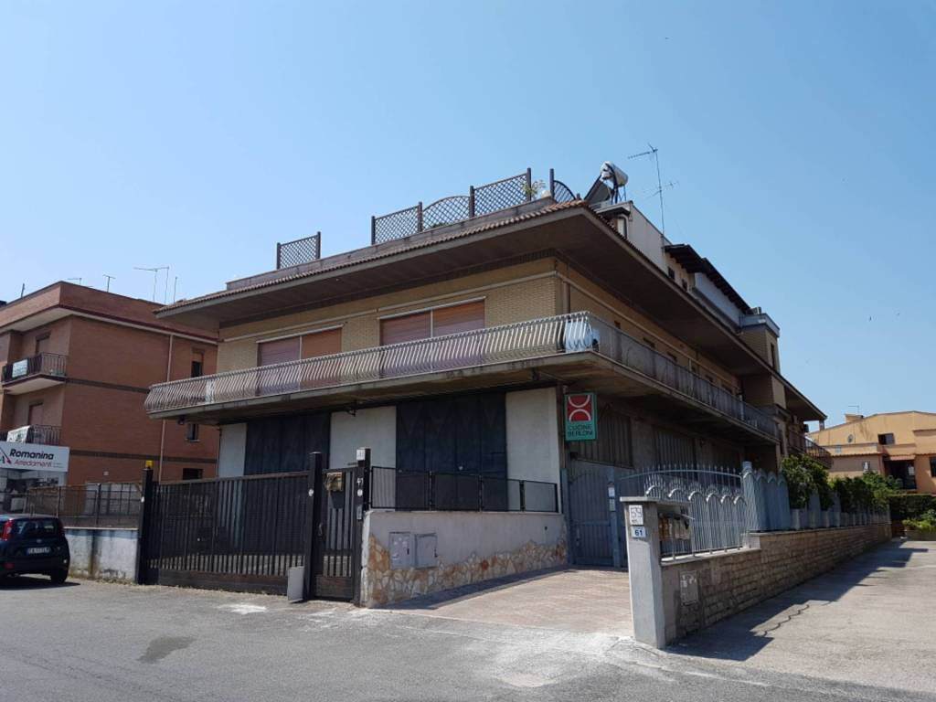 ufficio in affitto a Roma in zona Romanina