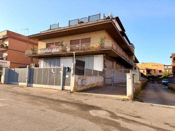 ufficio in affitto a Roma in zona Romanina