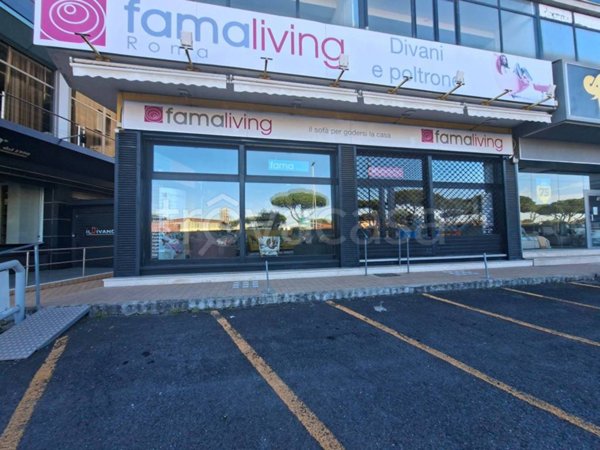 negozio in affitto a Roma