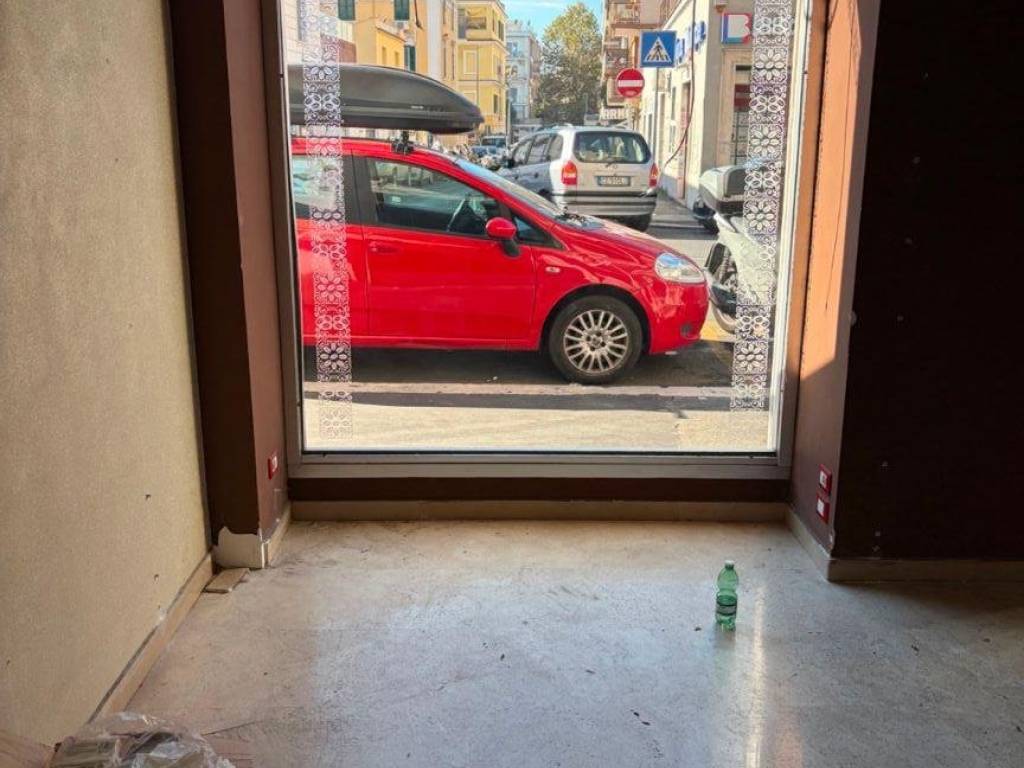 negozio in affitto a Roma in zona Aurelio