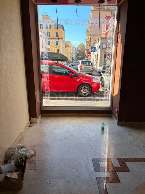 negozio in affitto a Roma in zona Aurelio