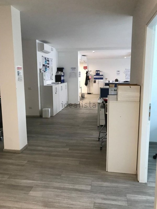 ufficio in affitto a Roma in zona Ponte Mammolo